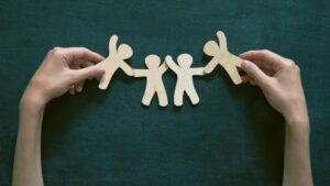 Licença-paternidade ampliada é discutida legalmente