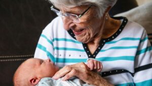 Bebê e avó