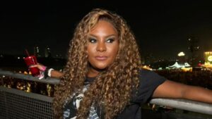 Karin Hils não pensa na possibilidade de ser mãe