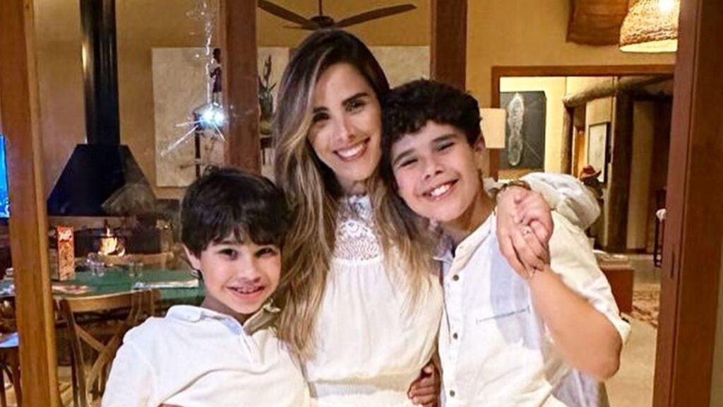 Wanessa Camargo agradeceu por filhos não estarem com ela na hora que carro pegou fogo