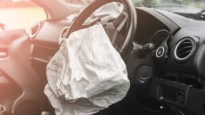 Confira se o seu carro precisa de recall após defeitos no airbag da Takata