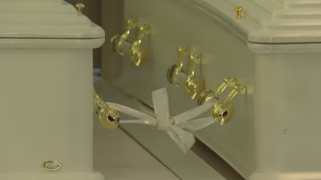 Daniela e Hales foram velados em