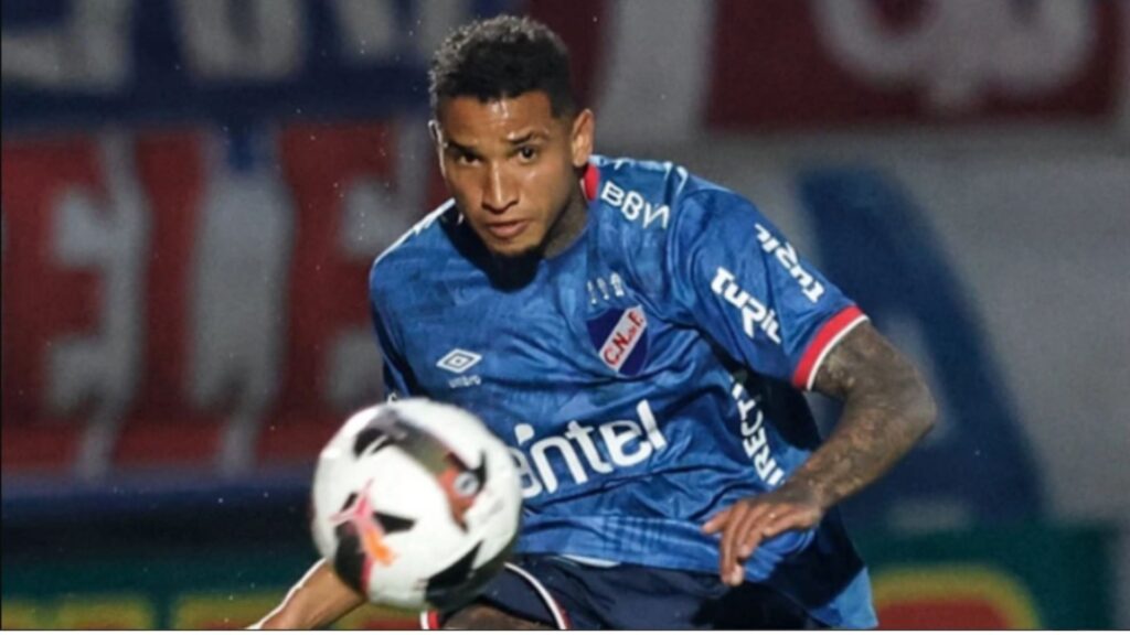 O atleta sofreu uma arritmia cardíaca durante a partida contra o São Paulo