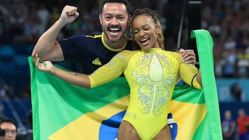 Rebeca Andrade já morou com a família do treinador