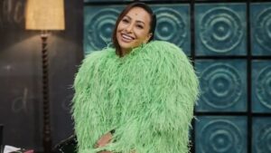 Sabrina Sato ficou animada com a previsão