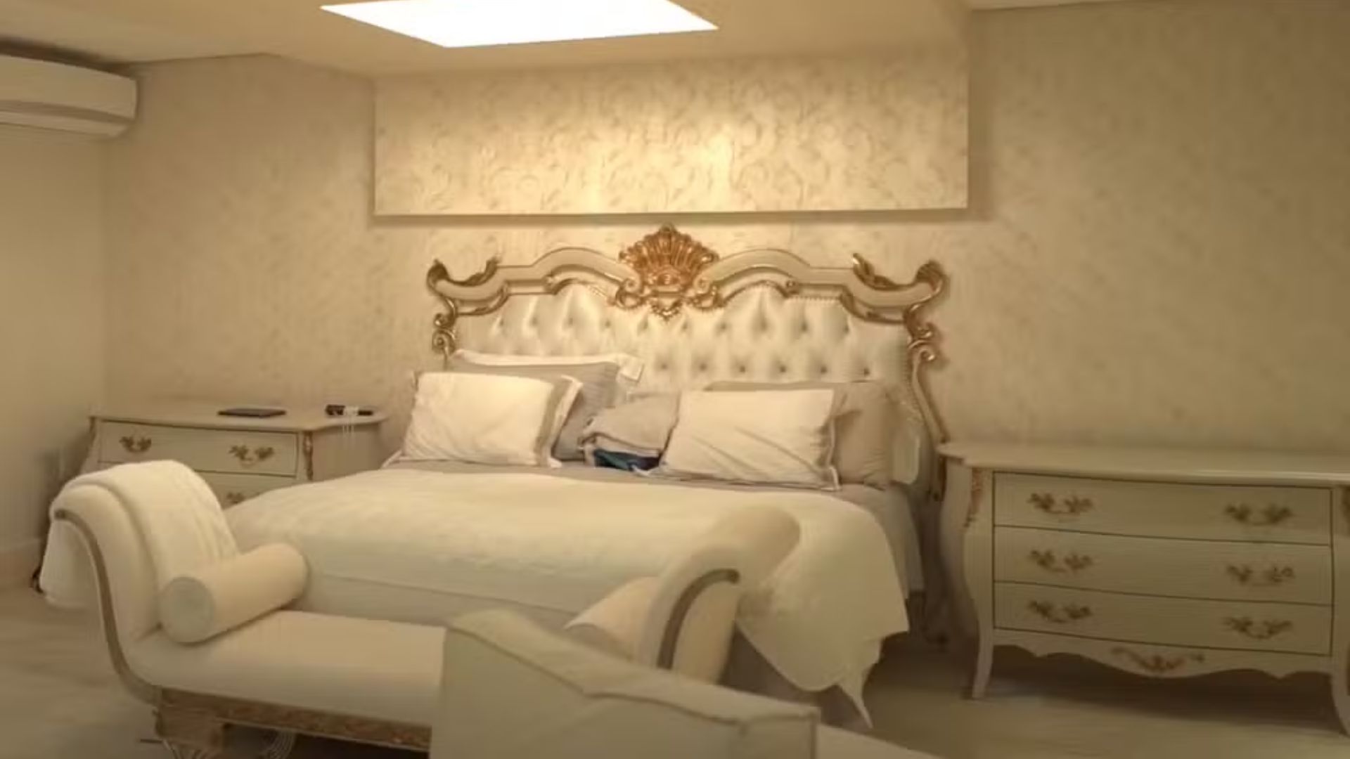 Mans&atilde;o da cantora Simone Mendes