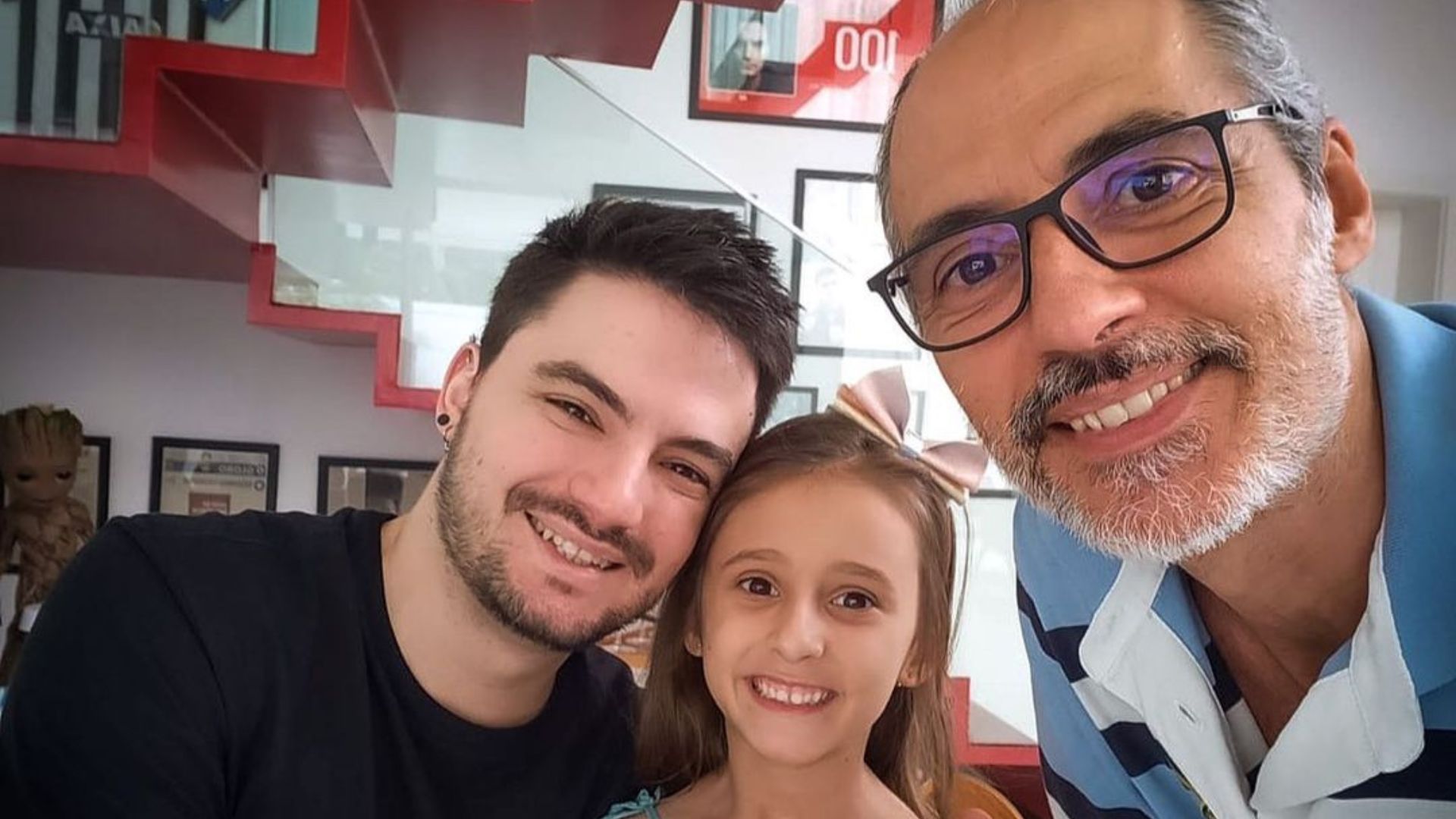 Fam&iacute;lia posando para foto