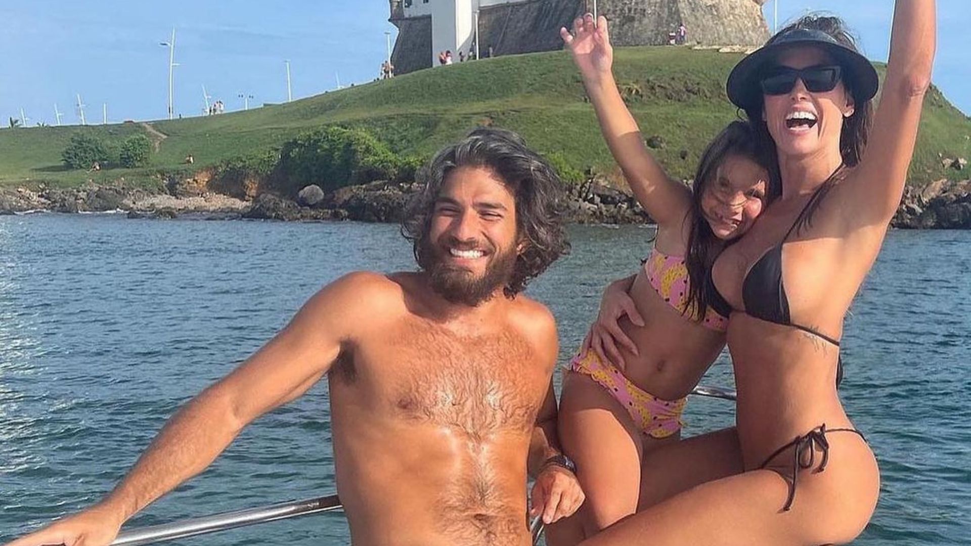 Deborah Secco, Hugo Moura e Maria Flor