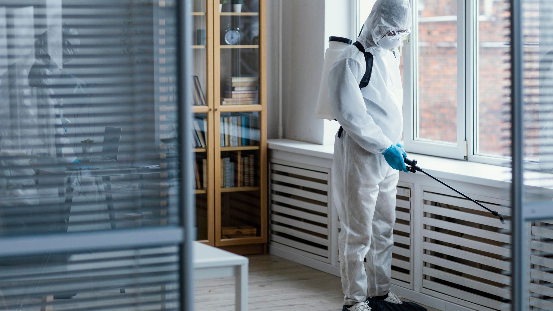 Homem posando para foto