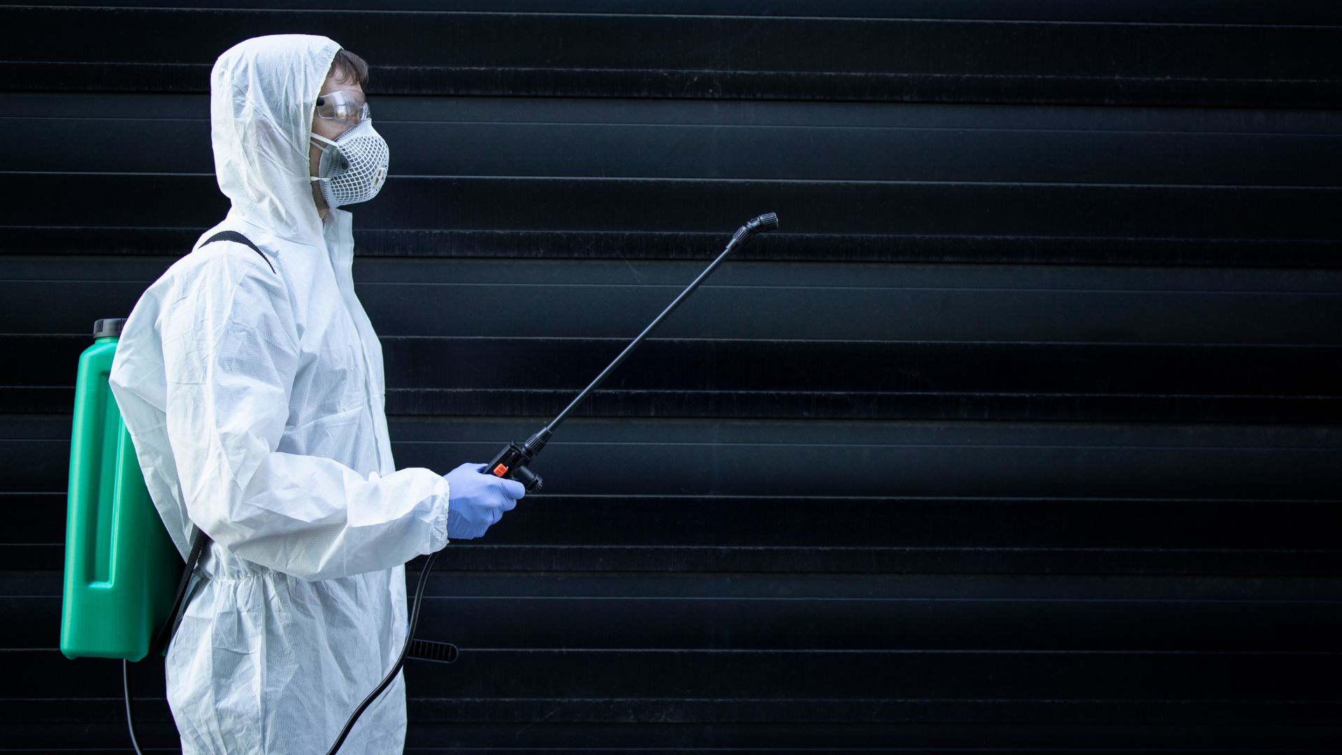 Homem posando para foto