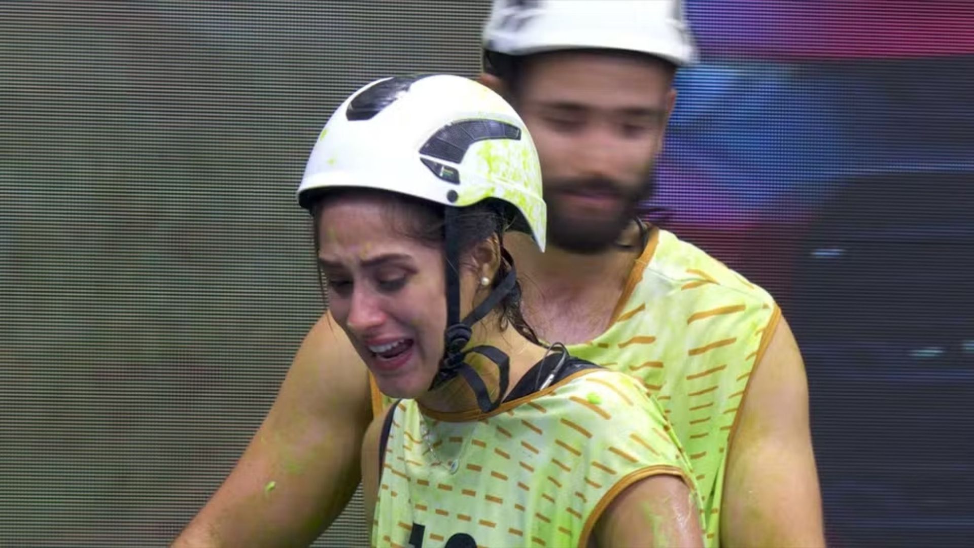 Deniziane emocionada ao ganhar a primeira prova do l&iacute;der no BBB24