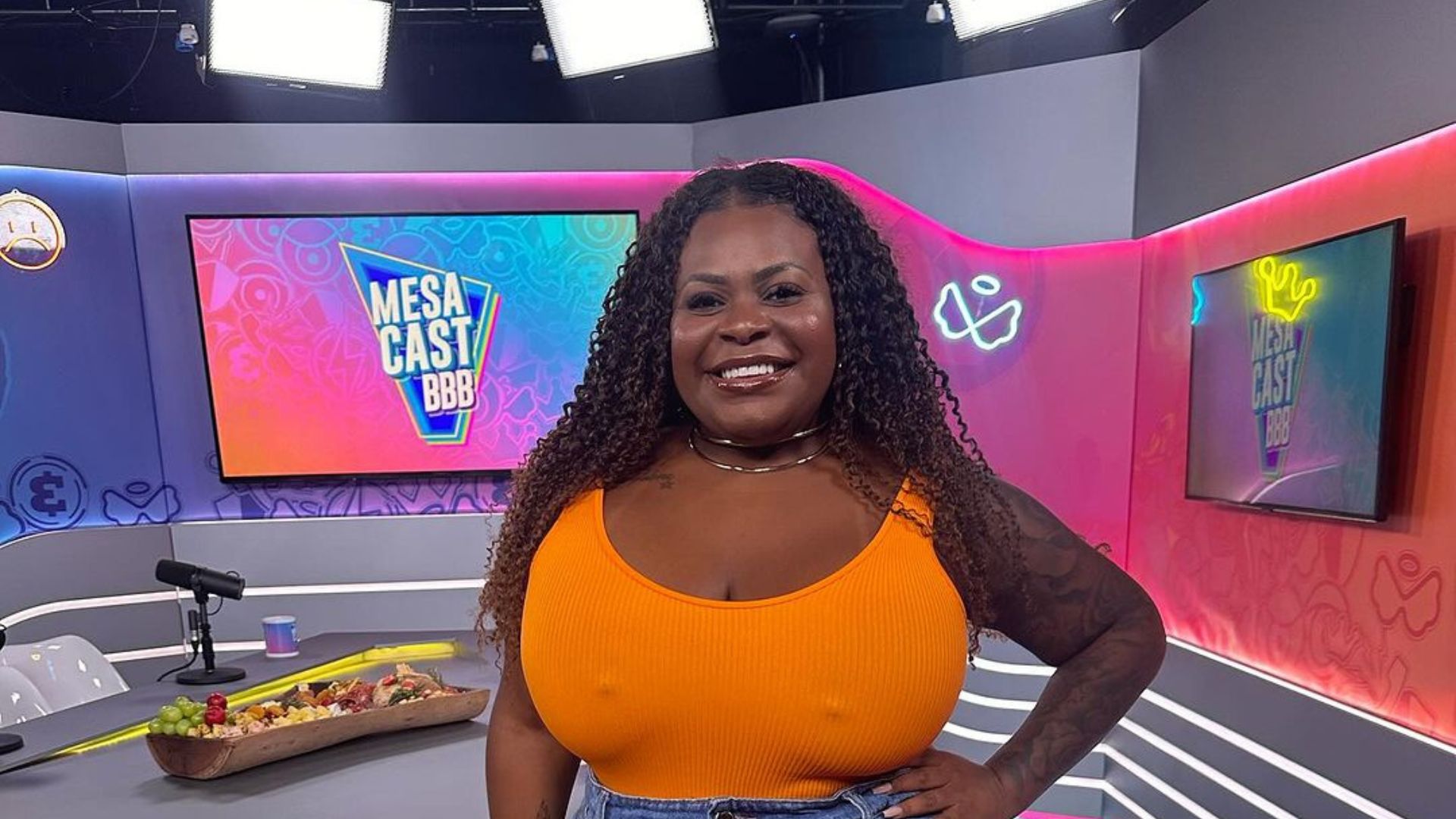 Mulher posando para foto