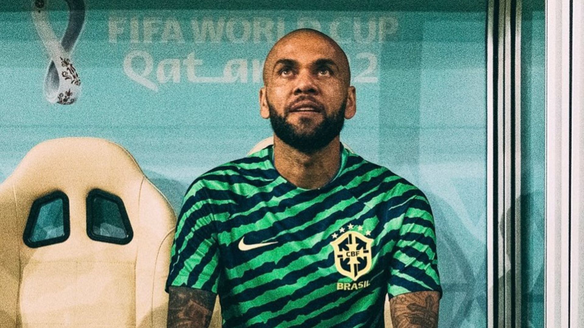 Homem posando para foto