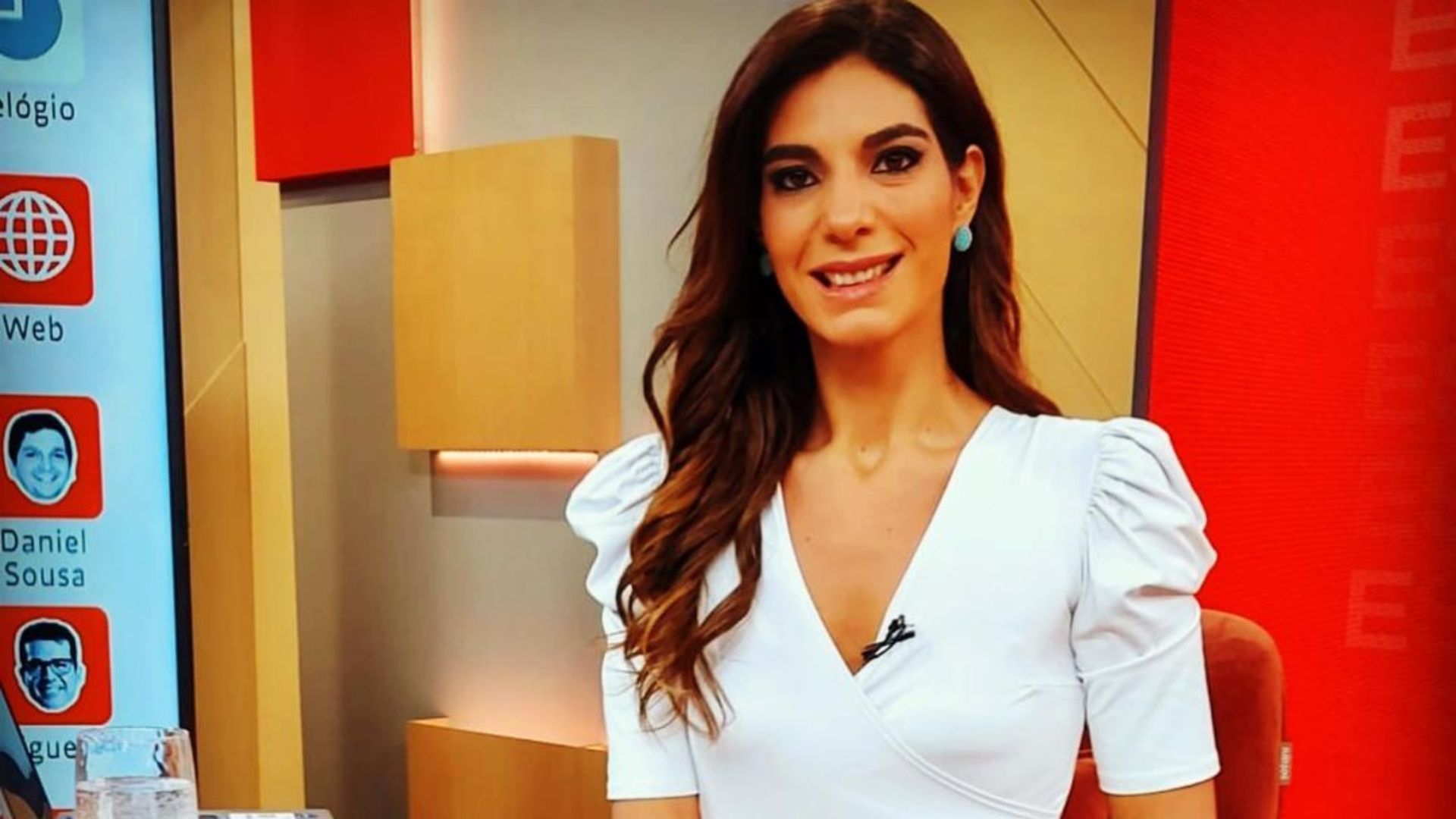 Mulher posando para foto