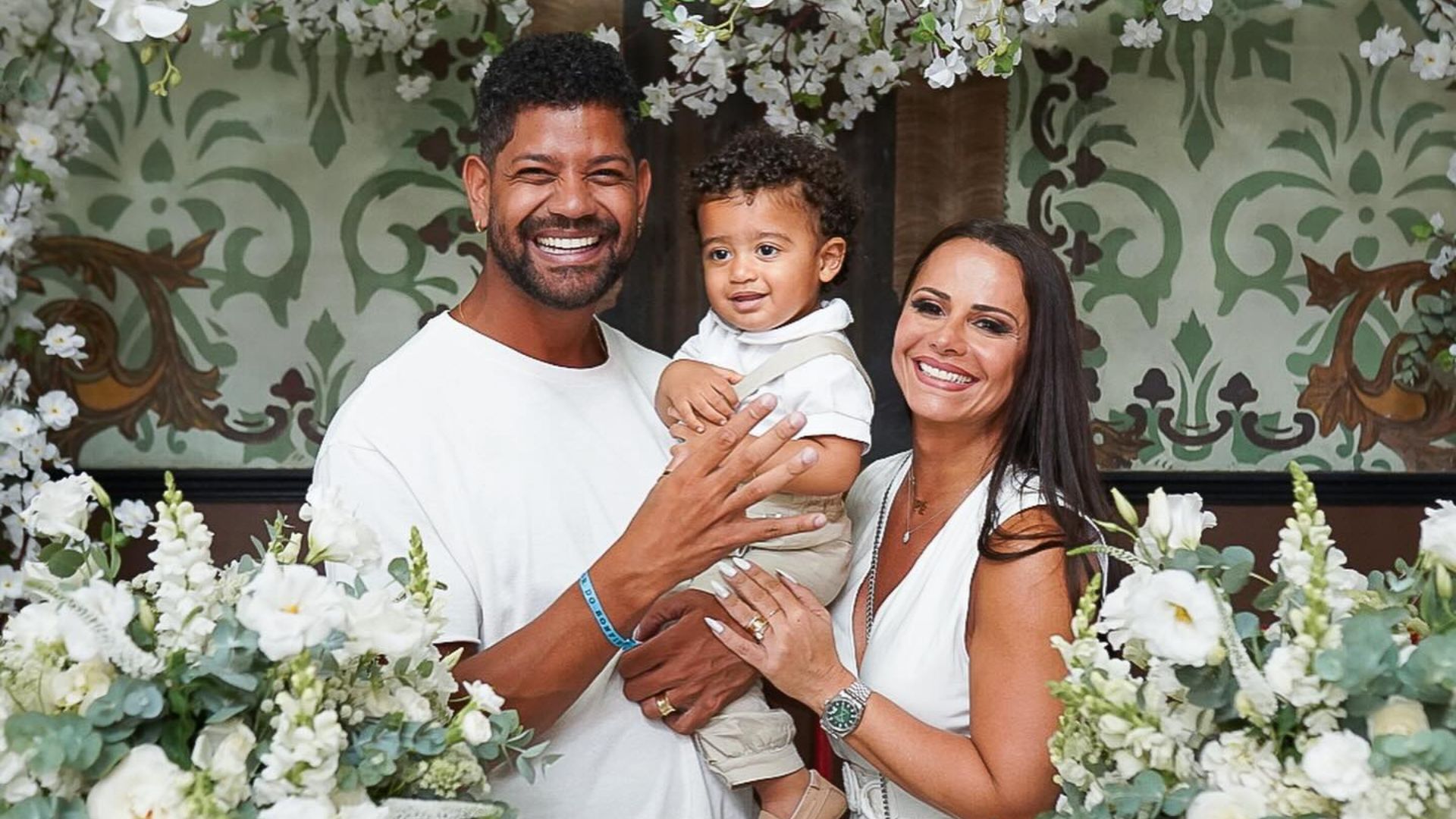 Joaquim, filho de Viviane Ara&uacute;jo e Guilherme Milit&atilde;o
