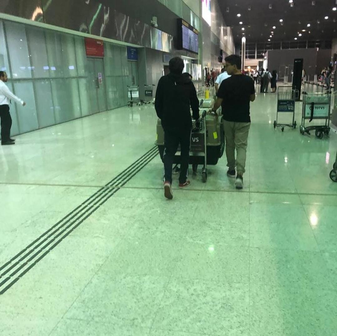 Fernando Grostein em aeroporto