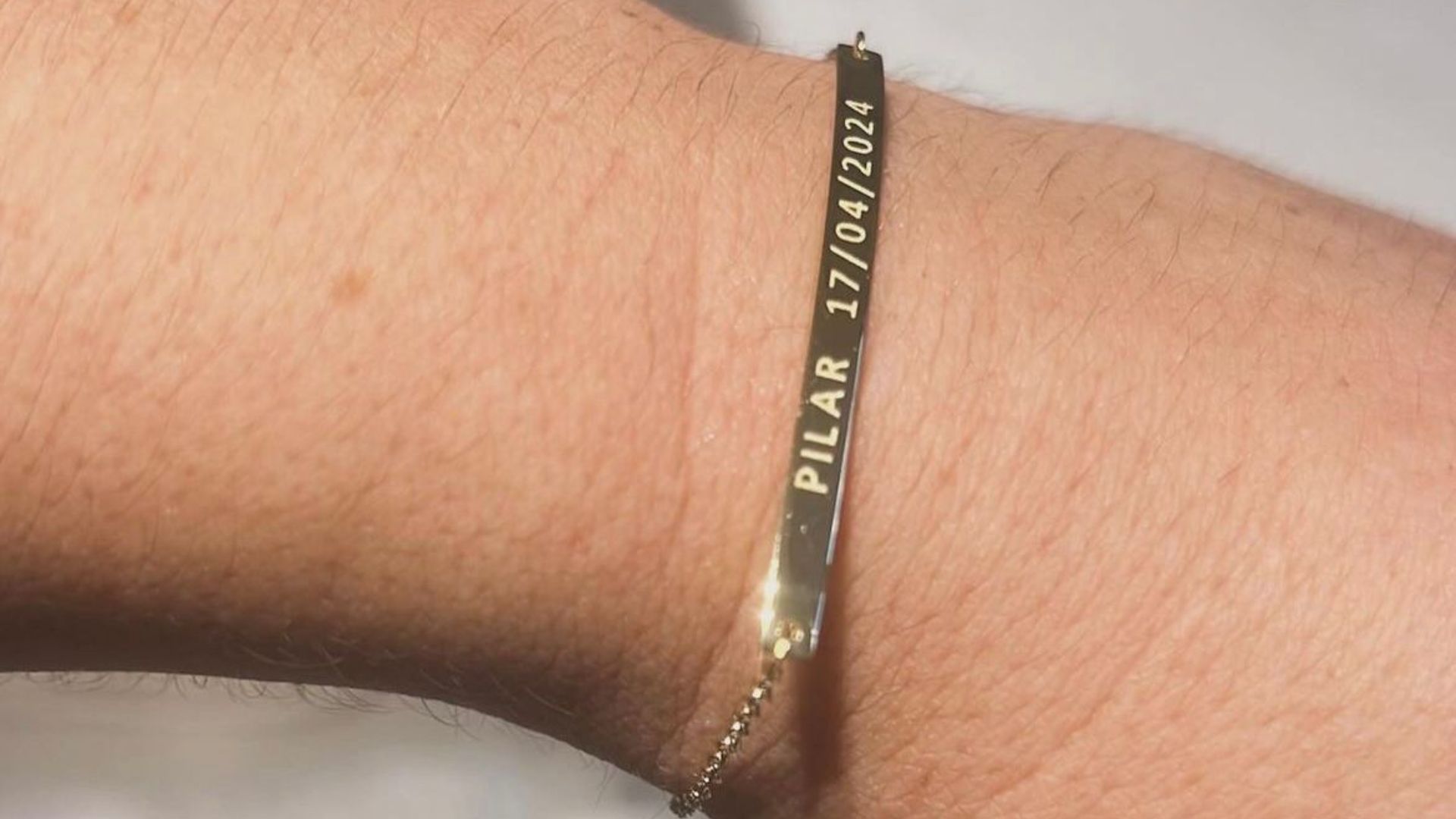 Pulseira com nome Pilar
