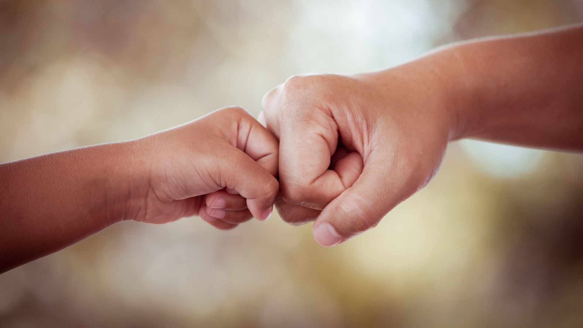 Toque de m&atilde;os