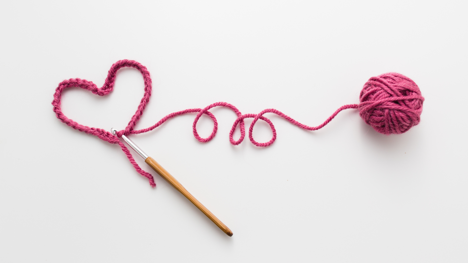 Cora&ccedil;&atilde;o feito com croch&ecirc;