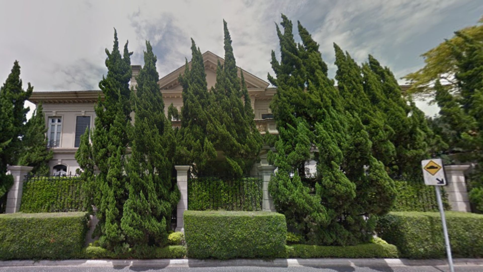 Mans&atilde;o de Silvio Santos