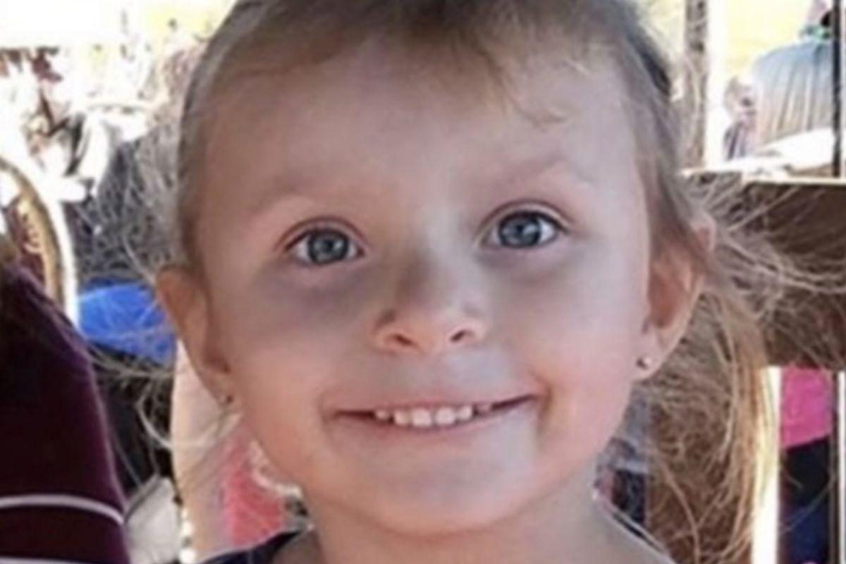 Menina sequestrada pela mãe biológica