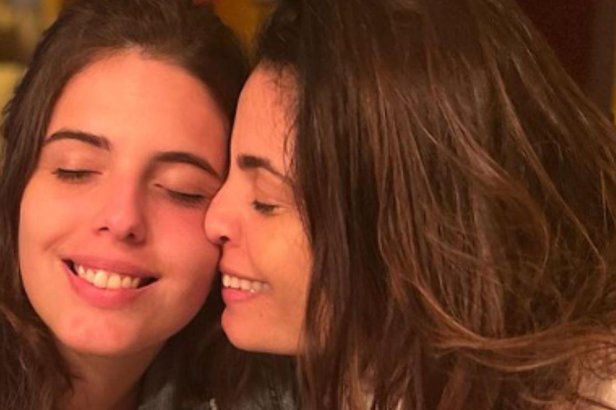 Emanuelle Araujo fala sobre gravidez na adolescência