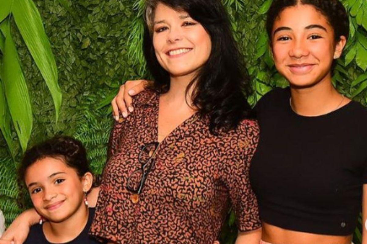 Samara Felippo com filhas 