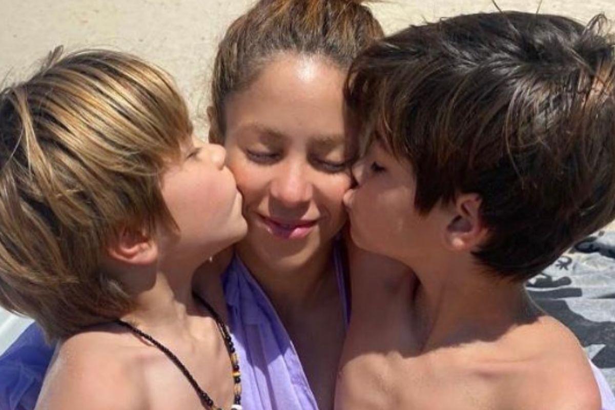 Shakira com os filhos