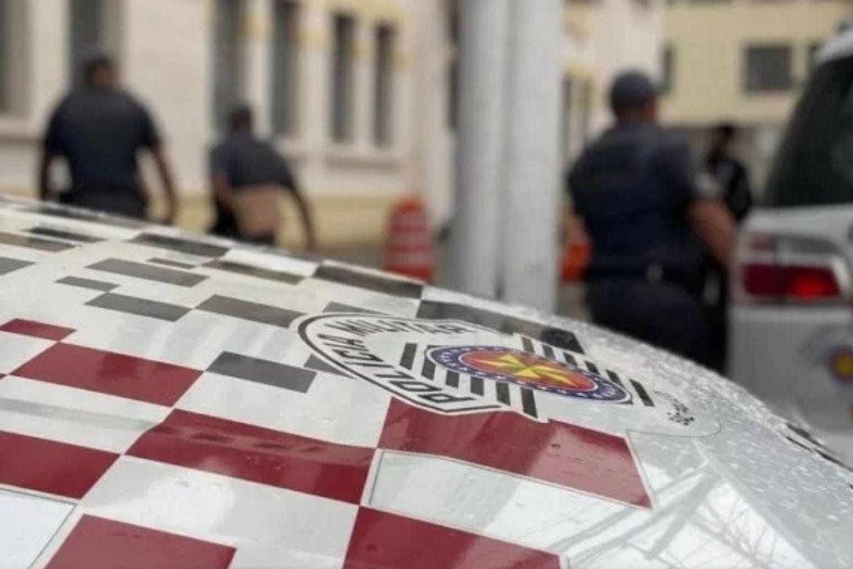 Criança morre após cair do oitavo andar