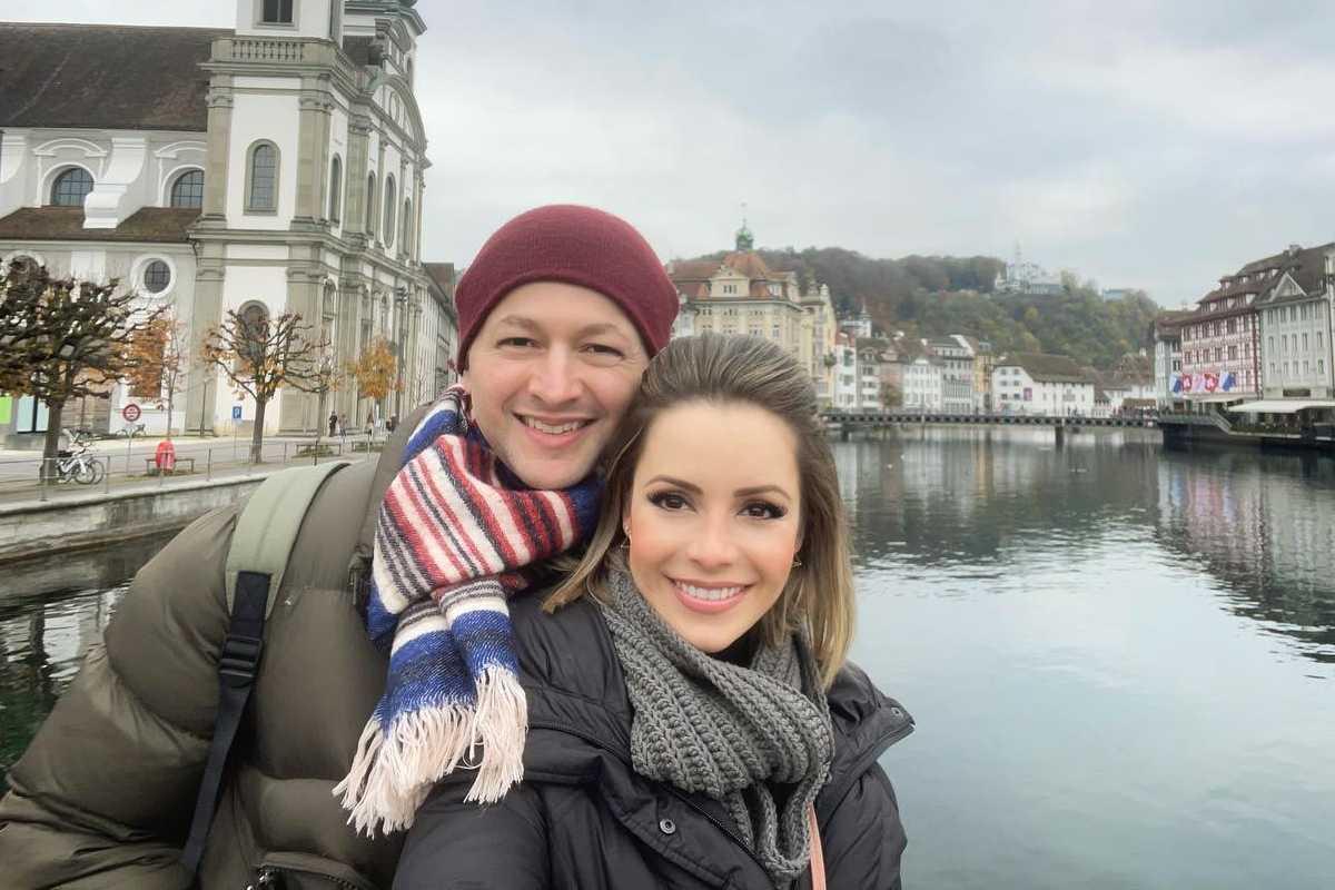 Sandy e Lucas Lima mostraram um vídeo da viagem com o filho, Theo, para a Disney