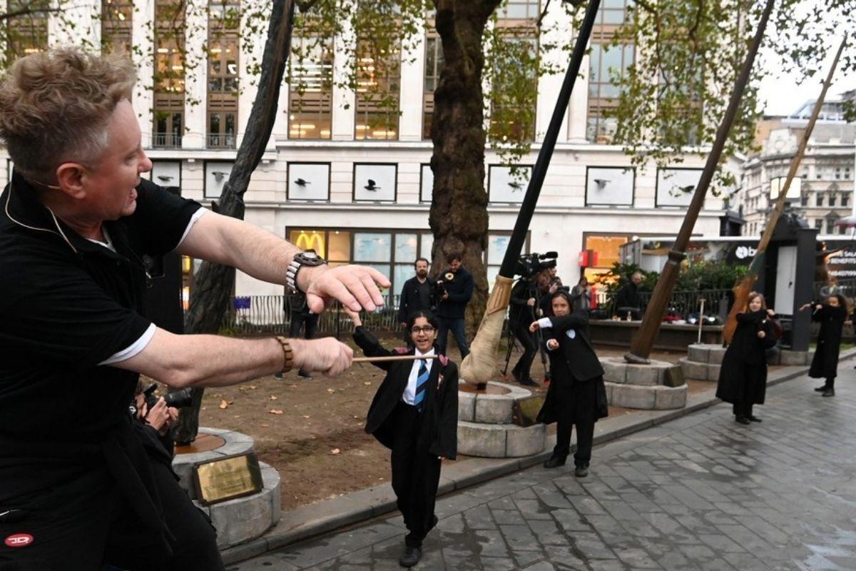 Paul Harris ajudou as crianças a se tornarem grandes "bruxos"