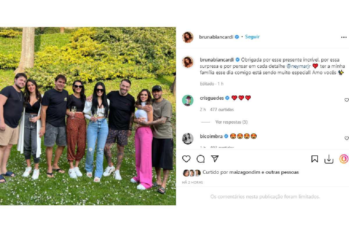 Bruna Biancardi comemorou o aniversário ao lado de Neymar e a família