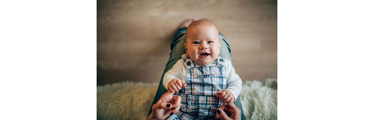 quando o bebê começa a sorrir