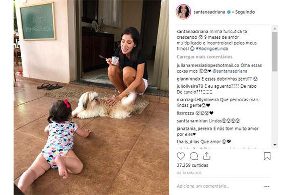 Adriana Sant'Anna e sua filha linda, que completou 8 meses (Foto: Reprodução/ Instagram @santanaadriana)