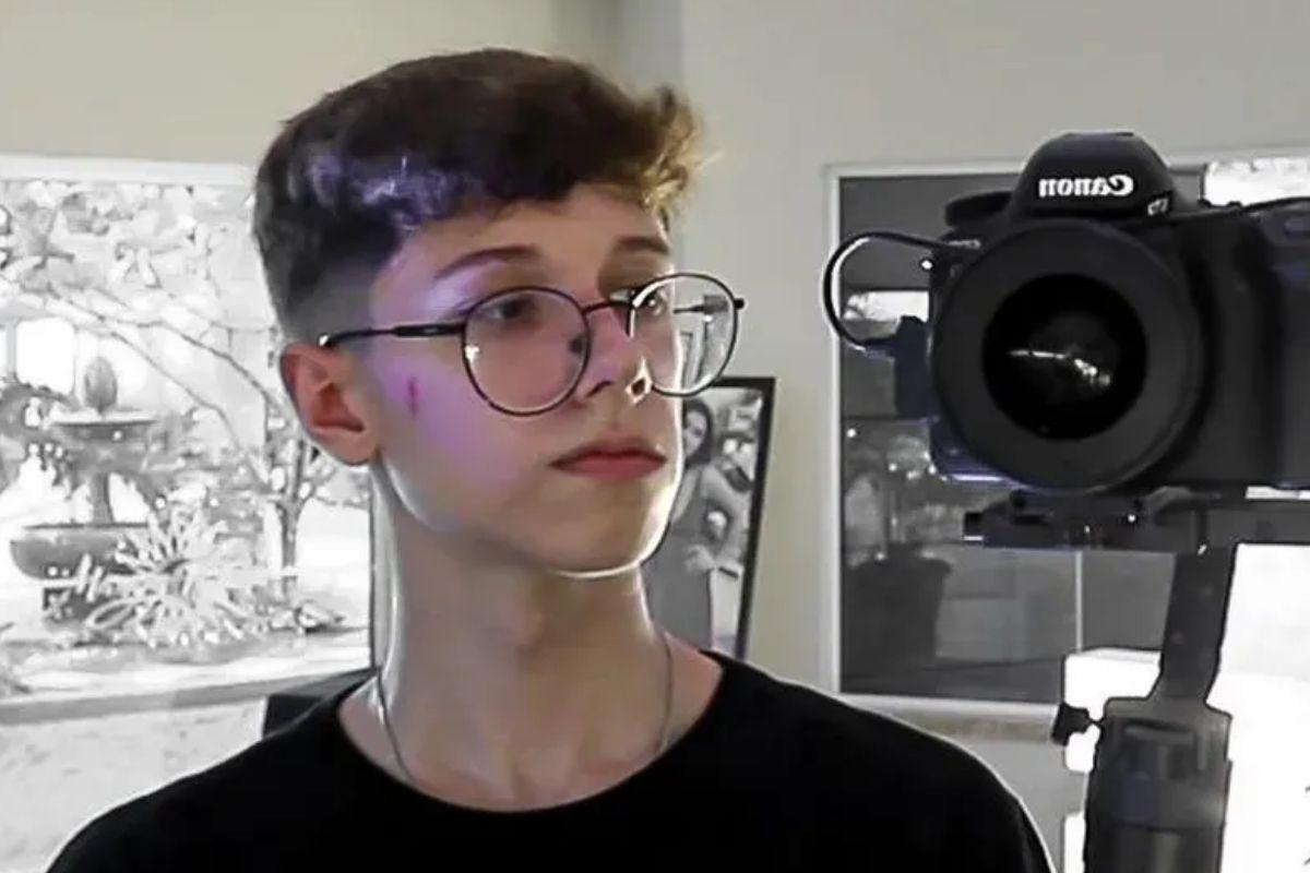 Mãe faz desabafo após perda do filho em ataque em escola