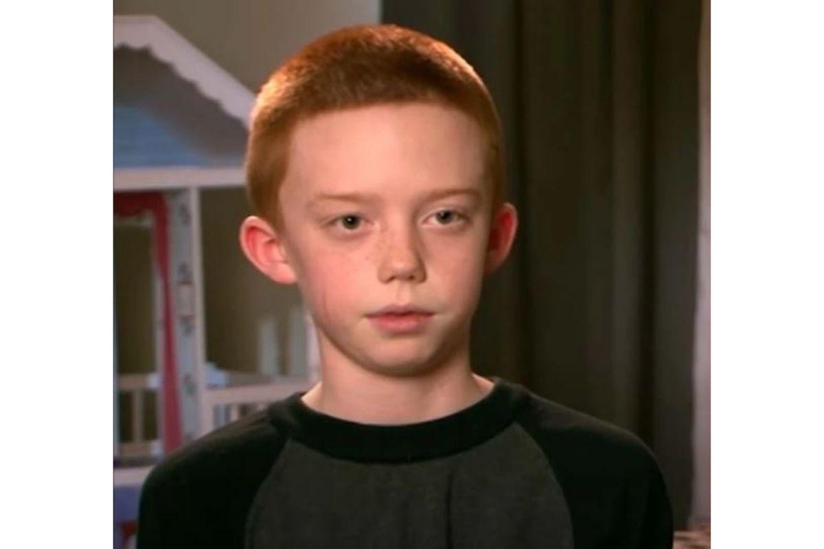 O filho Joel de 10 anos cortou o cordão umbilical com um cadarço