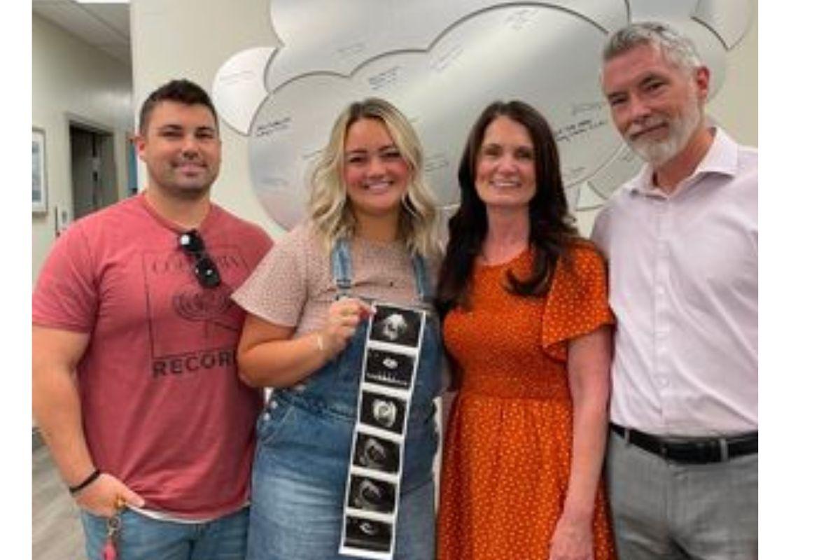 Mãe decide ser barriga de aluguel do próprio filho