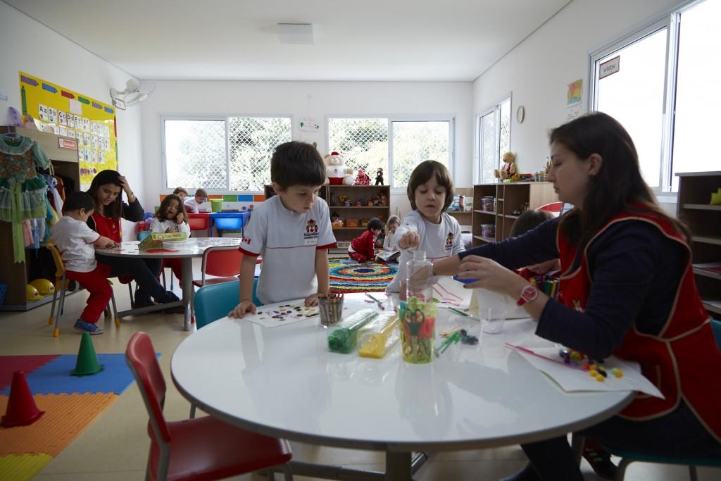 As crianças precisam participar ativamente na construção do conhecimento, por isso incentivamos a experiência e o aprendizado em conjunto!