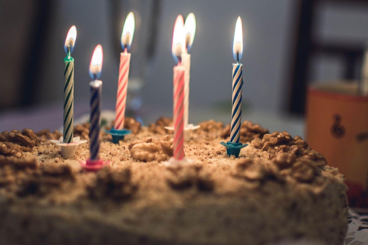 Pai é demitido após foto de refrigerante rival em aniversário (2)