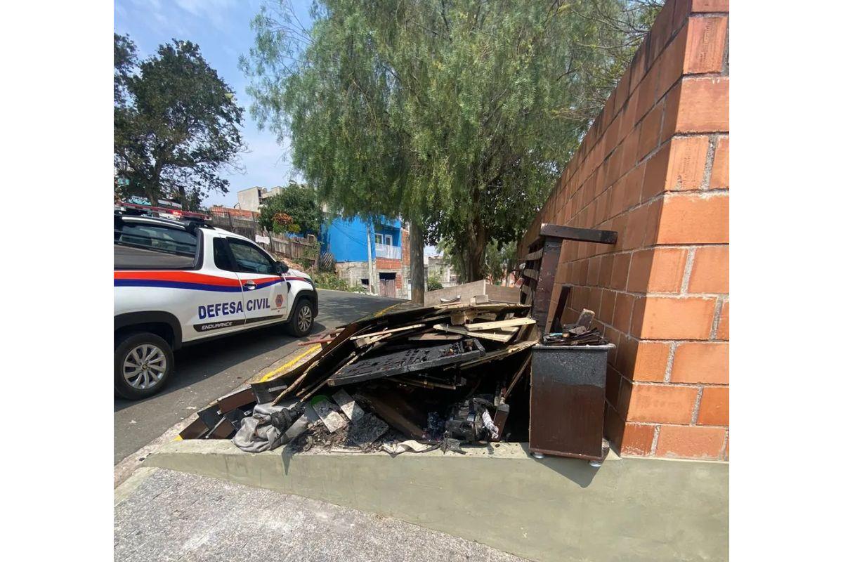 Criança causa incêndio ao 'brincar' com isqueiro