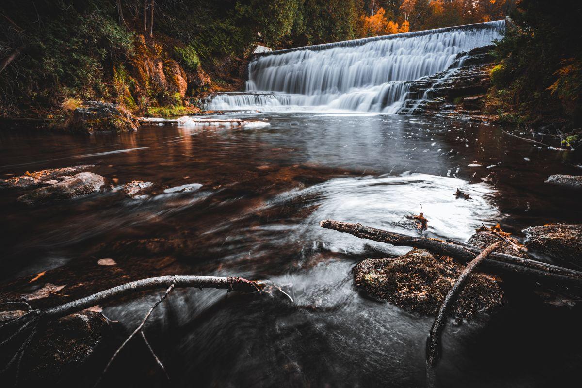 Mãe morre afogada ao tentar salvar filho em rio (1)
