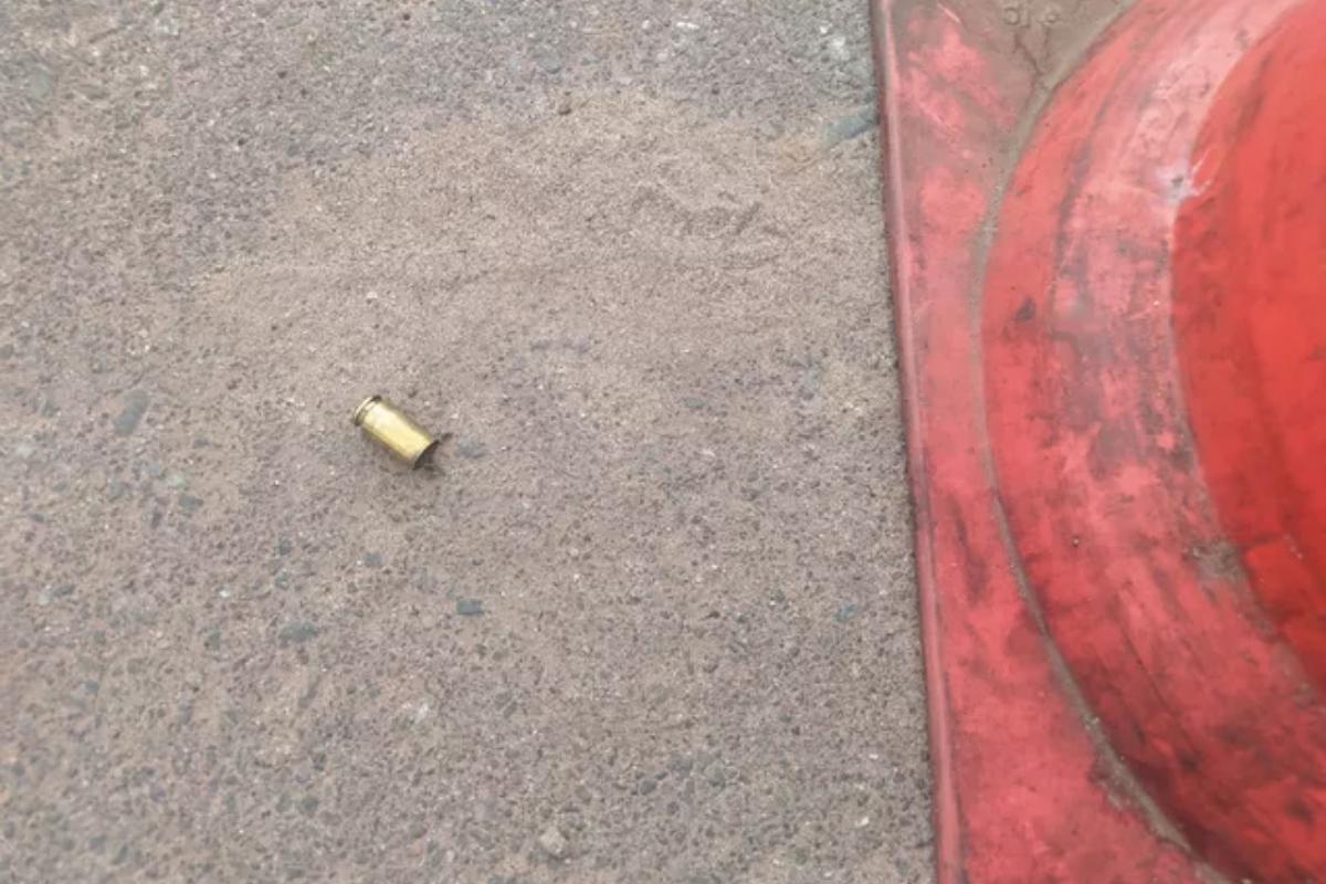 Bala que atingiu o PM Kleber Santos Santana (Foto: Reprodução/Núbia Pacheco/Rede Amazônica)