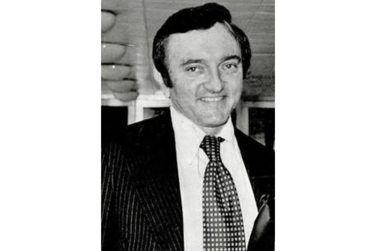 Foto de Jack Ryan em preto e branco 