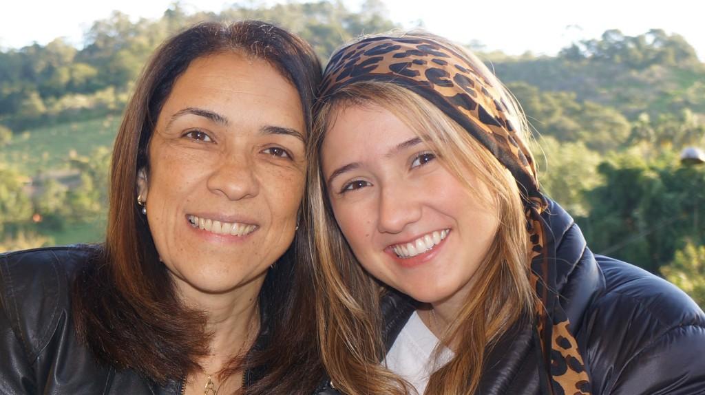 Roberta e Taís Bento, autoras do livro "Socorro! Meu filho não Estuda!"