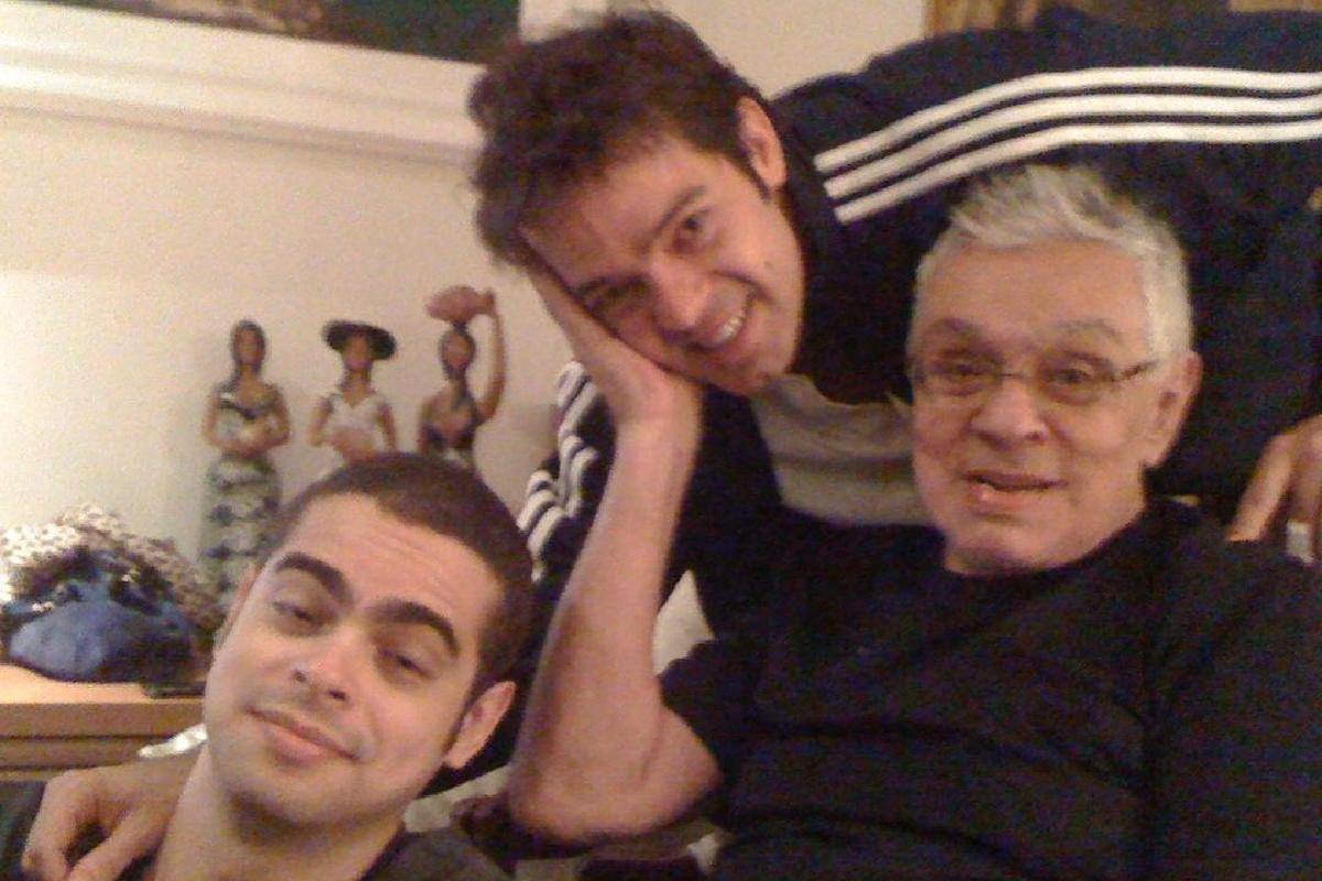 Chico com os filhos, Bruno e C&iacute;cero