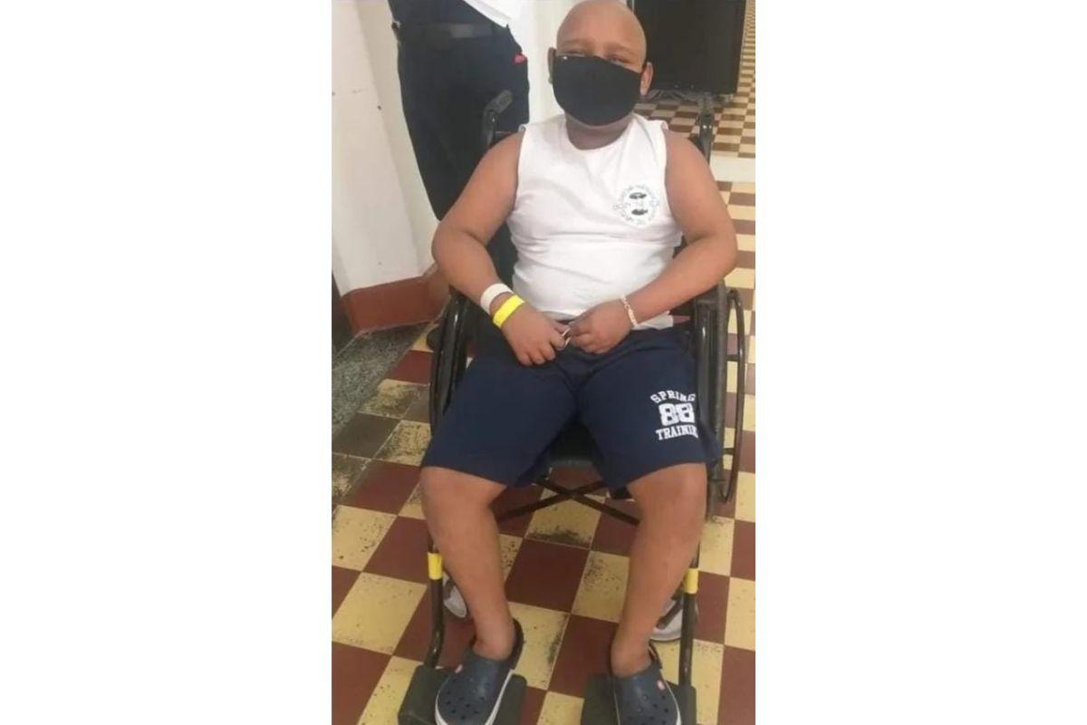 Guilherme durante tratamento ao câncer