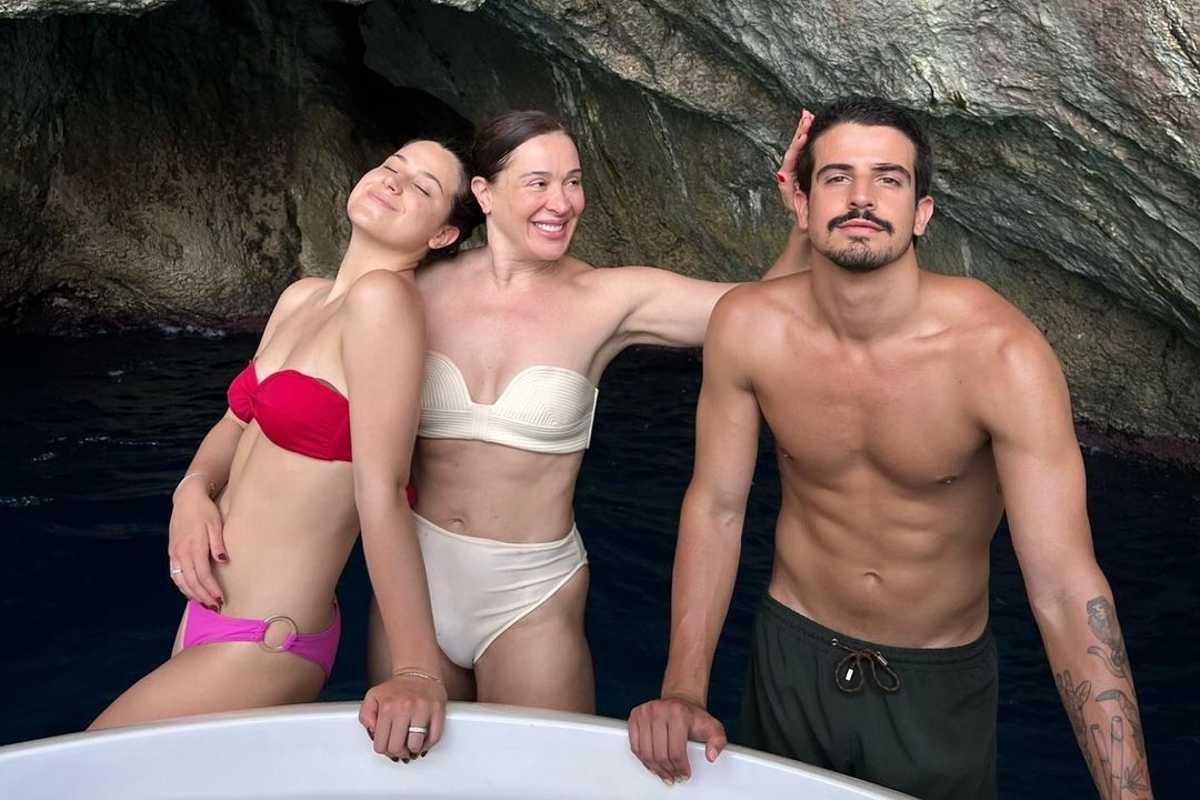 Claudia Raia e os filhos curtem férias na Itália
