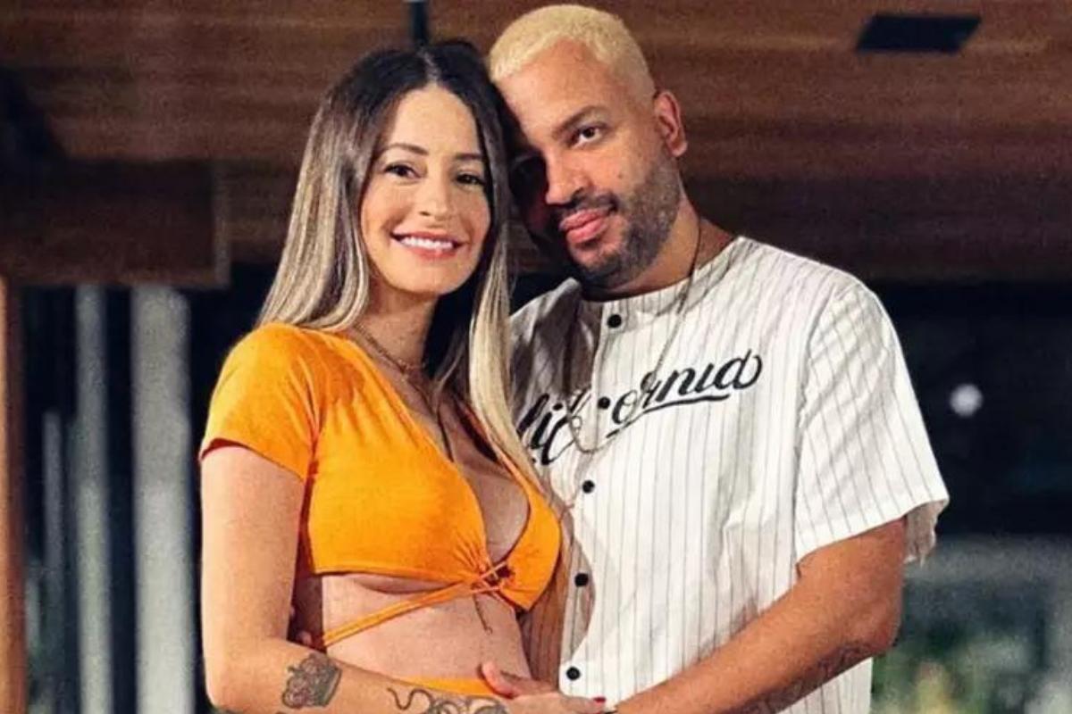 Tamy Couto ao lado de Projota