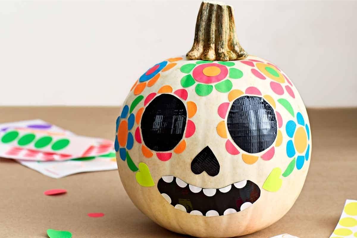Quem diria que uma abobora de caveira mexicana combinava tanto com o Halloween