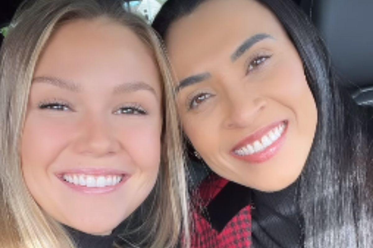 Jogadora Marta com a namorada